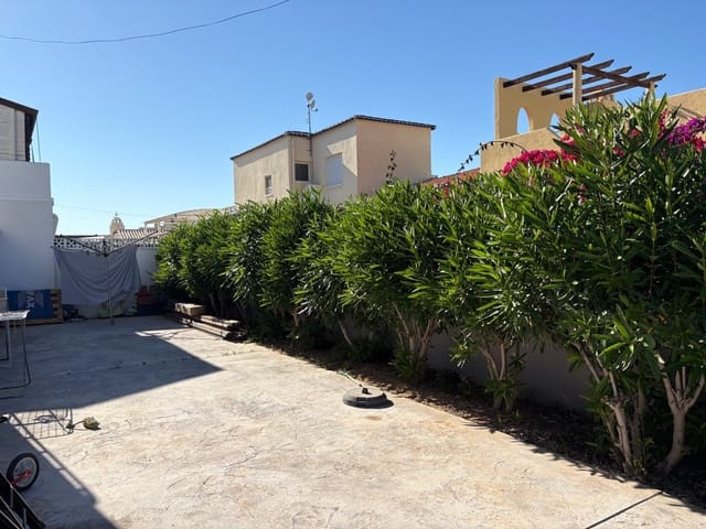 2 sovrum Villa till salu i Torrevieja med pool - 465 000 € (Ref: 9876912)