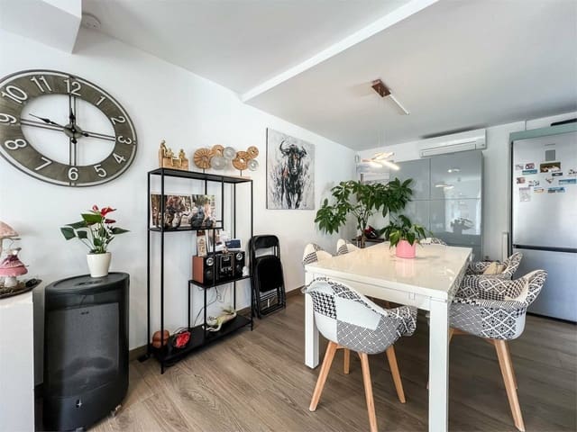 2 soveværelse Villa til salg i Villamartin, Orihuela med swimmingpool - € 279.900 (Ref: 9883698)