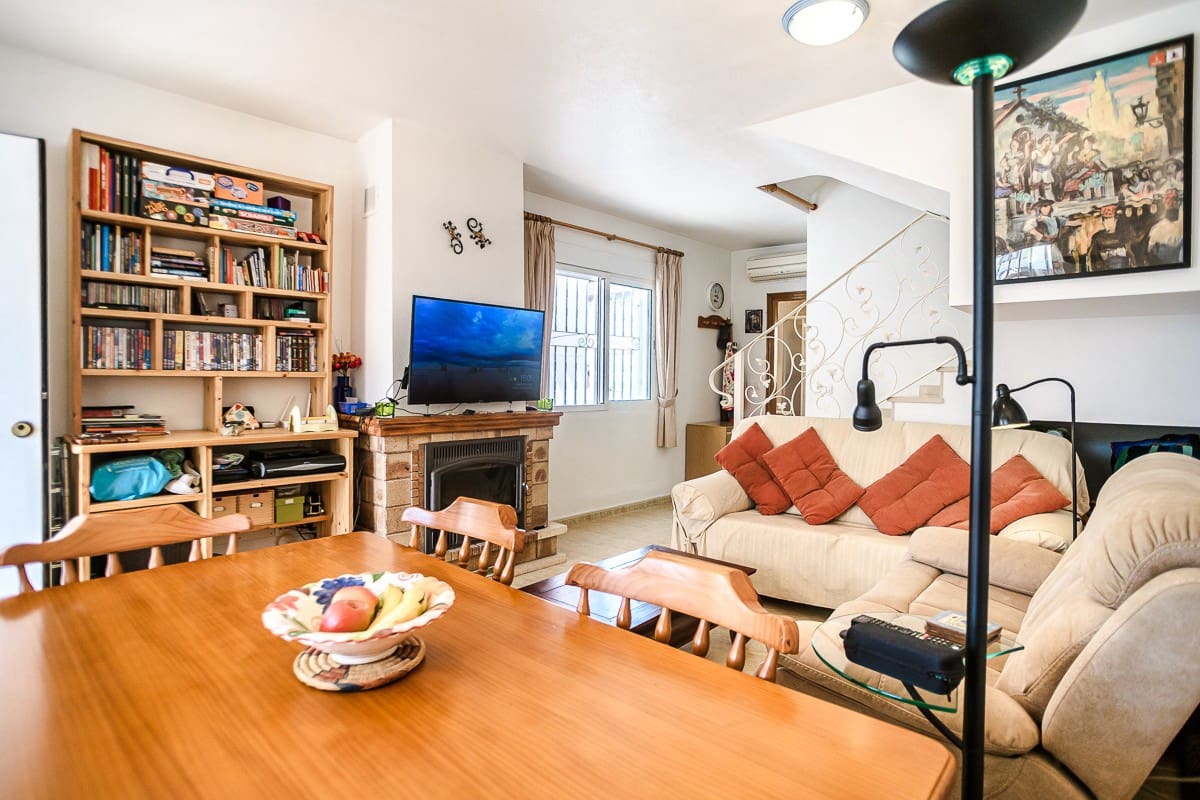 Casa de 2 habitaciones en El Carmoli en venta con piscina - 147.500 € (Ref: 9893248)
