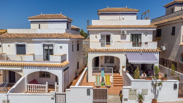 Casa de 2 habitaciones en El Carmoli, Cartagena en venta con piscina - 147.500 € (Ref: 9893248)