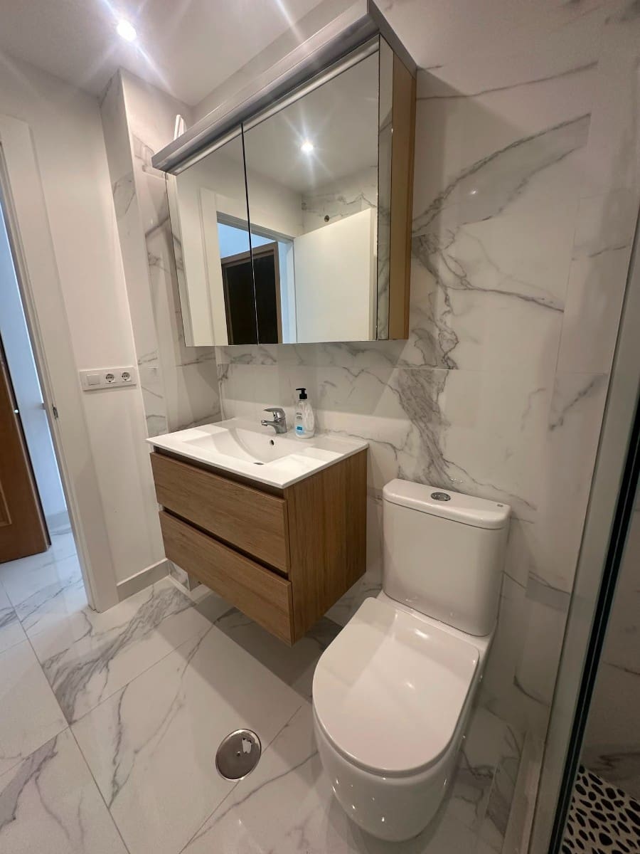 1 slaapkamer Appartement te koop in La Manga del Mar Menor met zwembad - € 163.500 (Ref: 9926625)