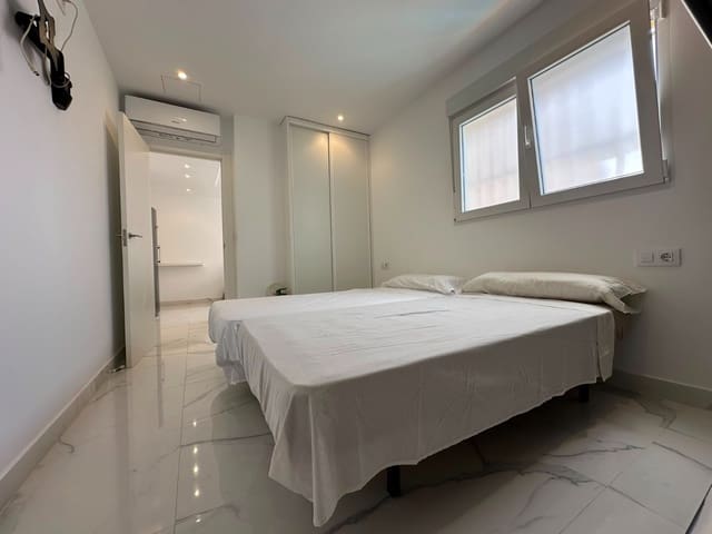 1 slaapkamer Appartement te koop in La Manga del Mar Menor met zwembad - € 163.500 (Ref: 9926625)