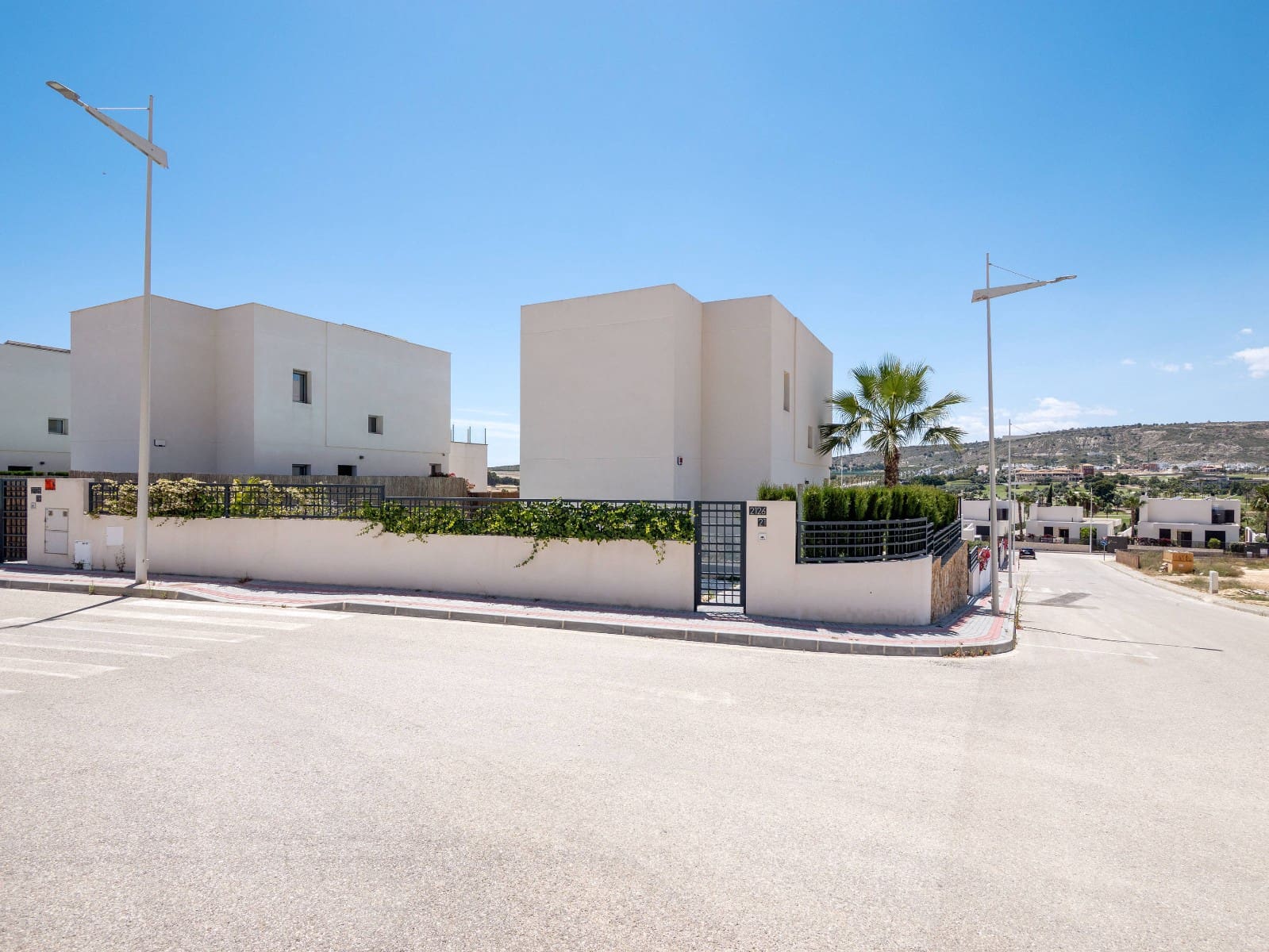 4 slaapkamer Villa te koop in Algorfa met zwembad - € 669.000 (Ref: 9946870)