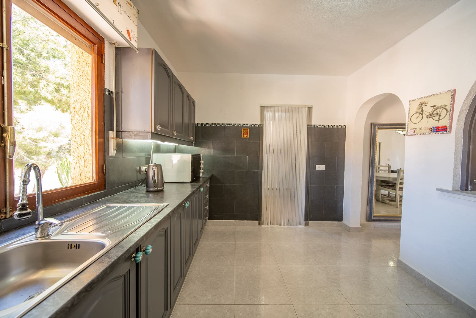 6 soverom Villa til salgs i Filipinas med svømmebasseng garasje - € 450 000 (Ref: 9971766)