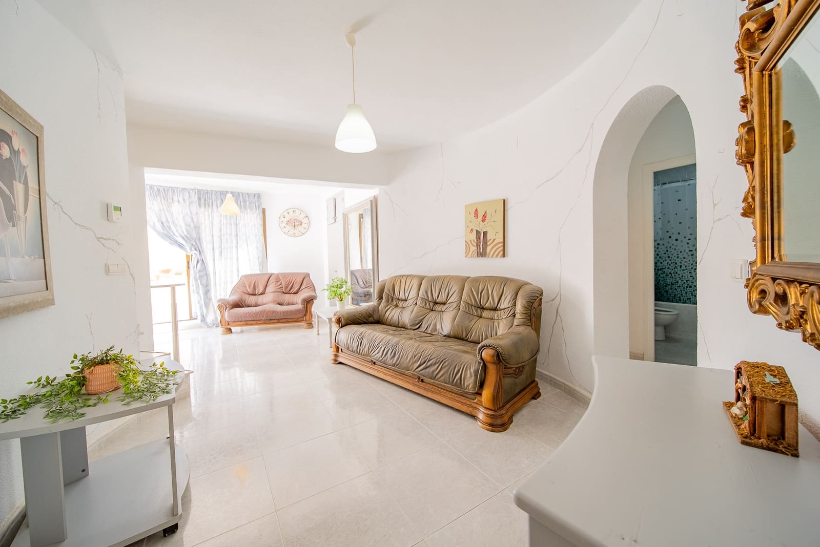 6 soverom Villa til salgs i Filipinas med svømmebasseng garasje - € 450 000 (Ref: 9971766)