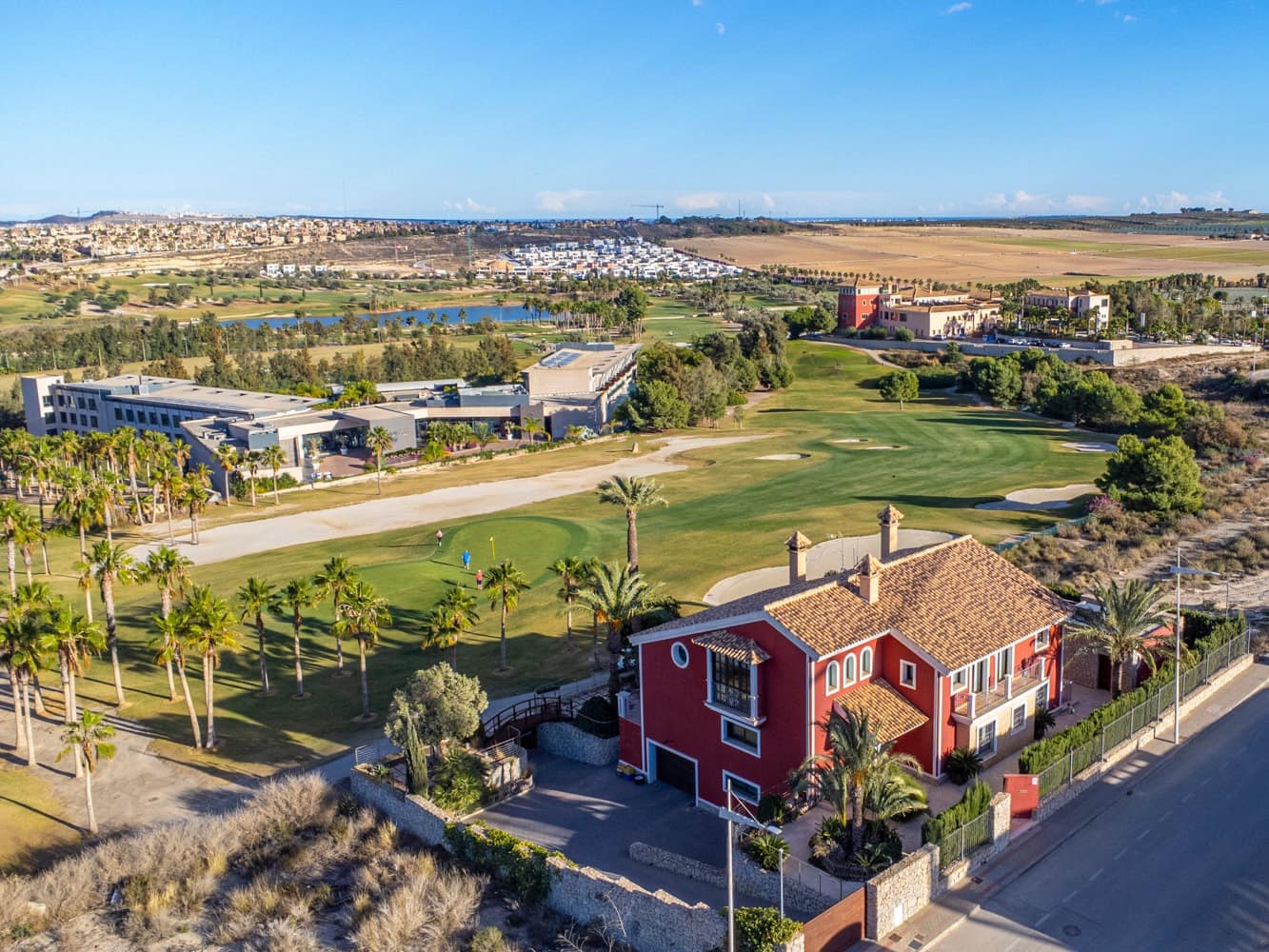6 soveværelse Villa til salg i Algorfa med swimmingpool garage - € 1.550.000 (Ref: 9971767)