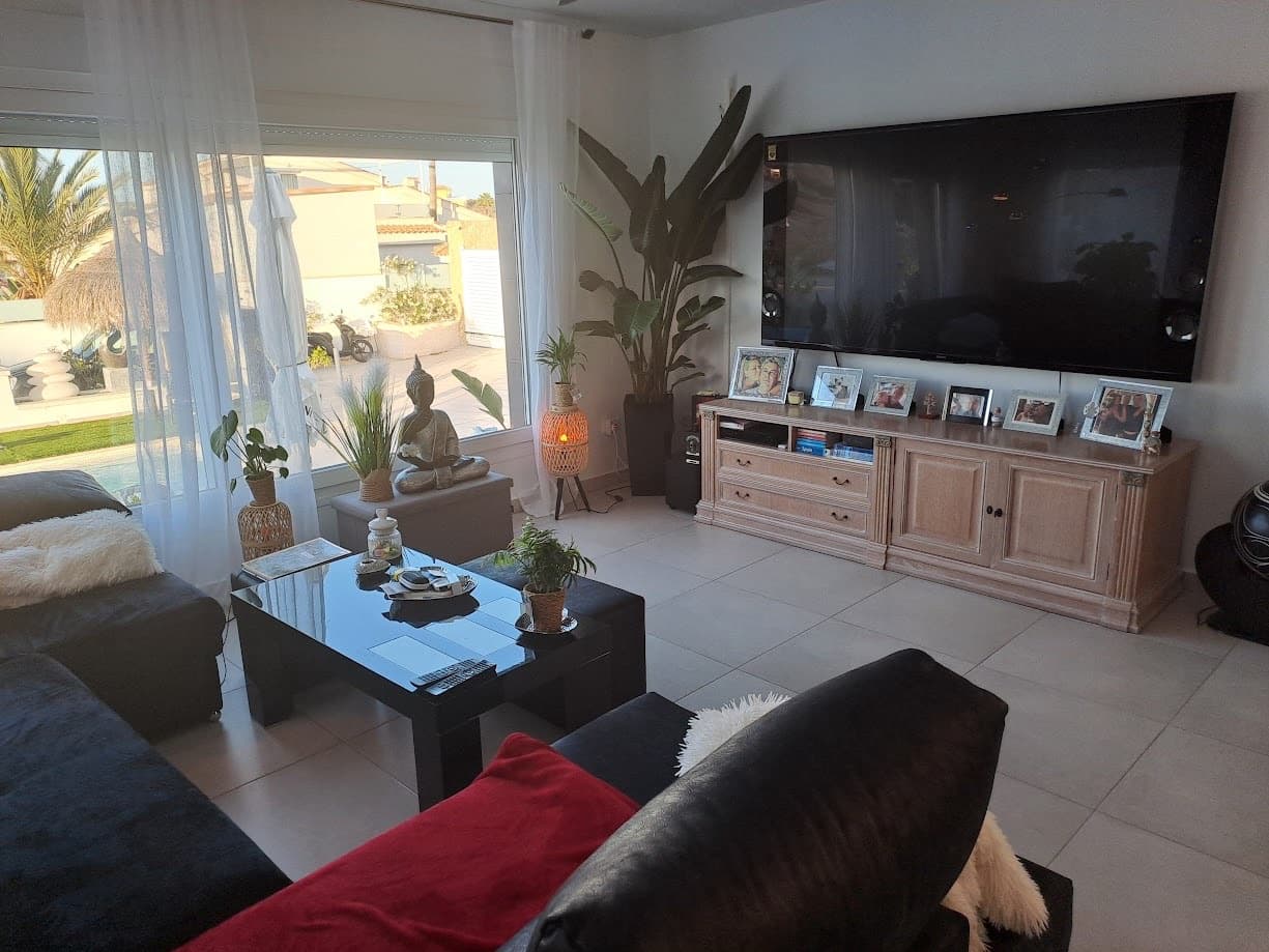 6 bedroom Villa for sale in Ciudad Quesada with pool garage - € 685,000 (Ref: 9971768)