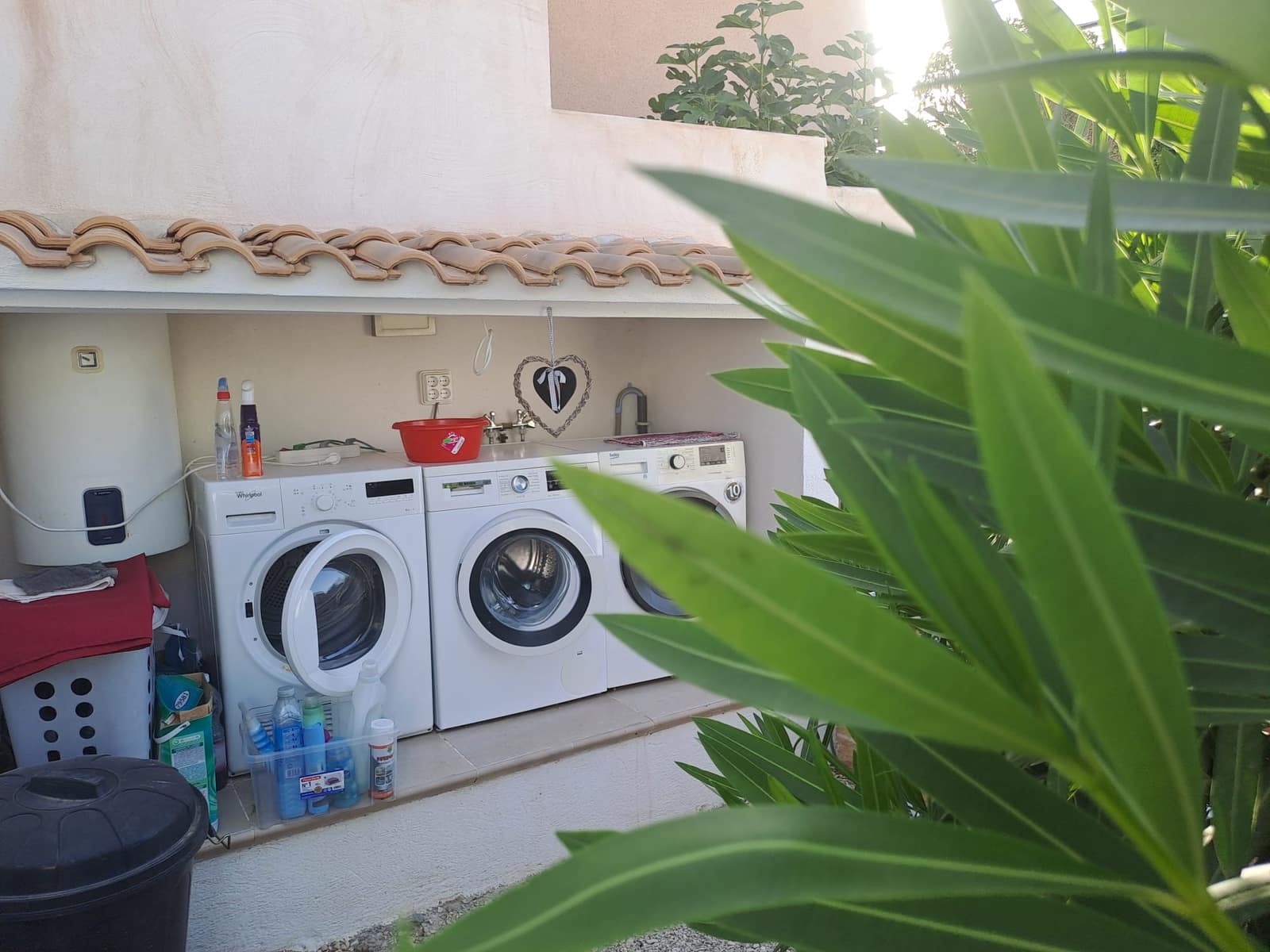 6 bedroom Villa for sale in Ciudad Quesada with pool garage - € 685,000 (Ref: 9971768)