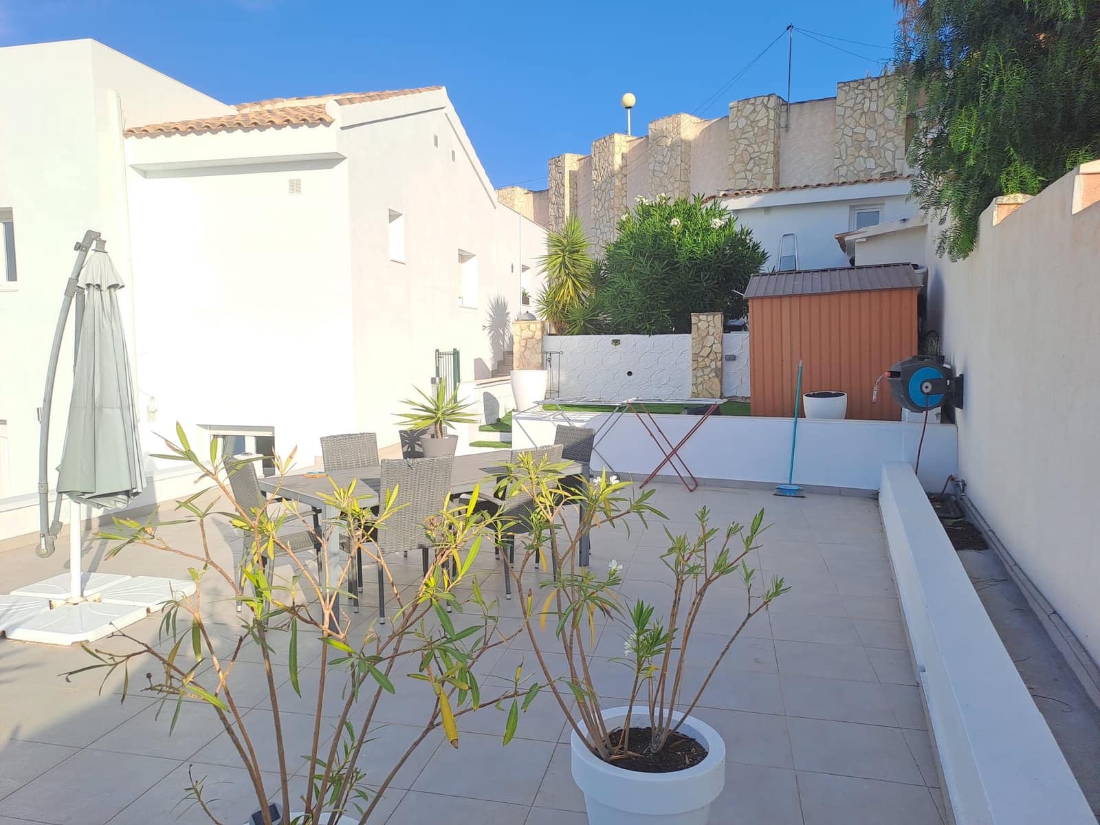6 bedroom Villa for sale in Ciudad Quesada with pool garage - € 685,000 (Ref: 9971768)
