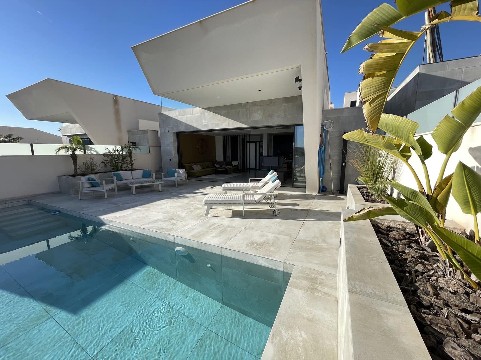 4 soveværelse Villa til salg i Ciudad Quesada med swimmingpool garage - € 699.000 (Ref: 9977914)