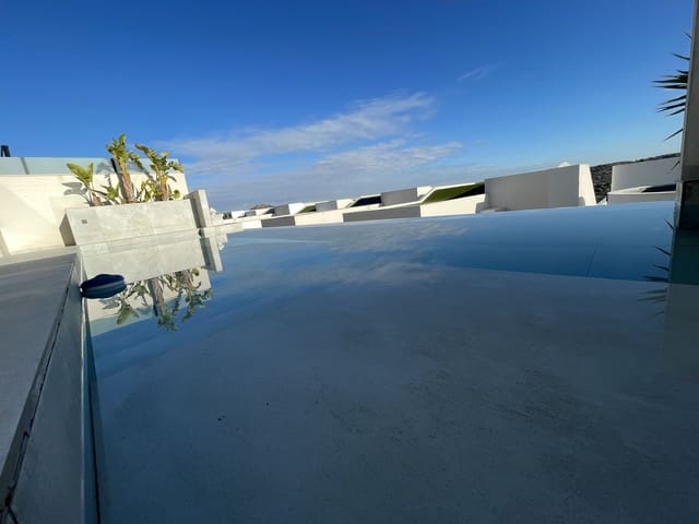 4 bedroom Villa for sale in Ciudad Quesada, Rojales with pool garage - € 699,000 (Ref: 9977914)