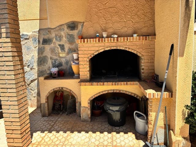 4 soverom Villa til salgs i Los Balcones - Los Altos, Torrevieja med svømmebasseng garasje - € 490 000 (Ref: 9977915)