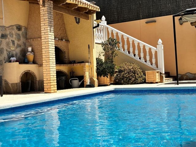 4 soverom Villa til salgs i Los Balcones - Los Altos, Torrevieja med svømmebasseng garasje - € 490 000 (Ref: 9977915)