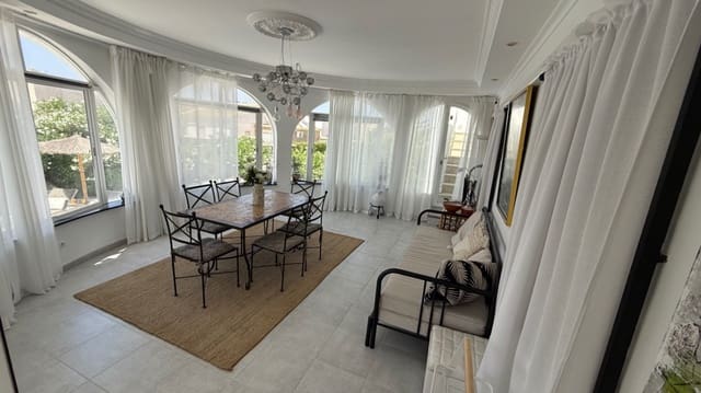 3 chambre Villa/Maison à vendre à El Chaparral - La Siesta - La Torreta, Torrevieja avec piscine garage - 645 000 € (Ref: 9977922)