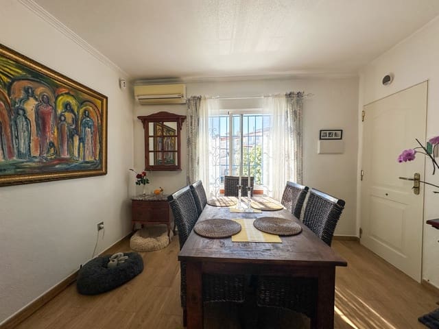 2 soverom Kjedet enebolig til salgs i Los Balcones - Los Altos, Torrevieja med svømmebasseng garasje - € 420 000 (Ref: 9977927)