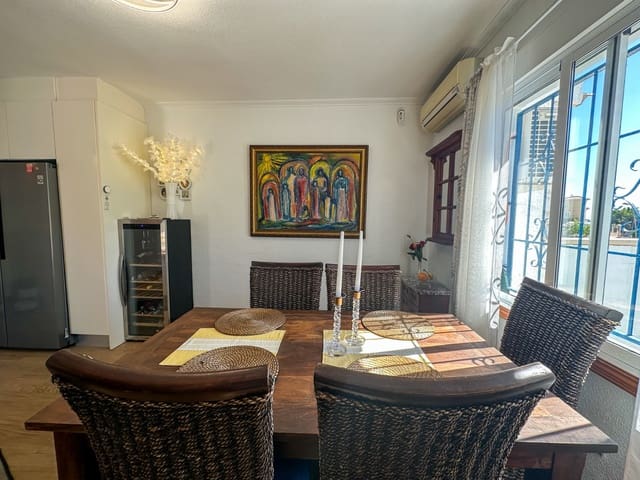 2 soverom Kjedet enebolig til salgs i Los Balcones - Los Altos, Torrevieja med svømmebasseng garasje - € 420 000 (Ref: 9977927)