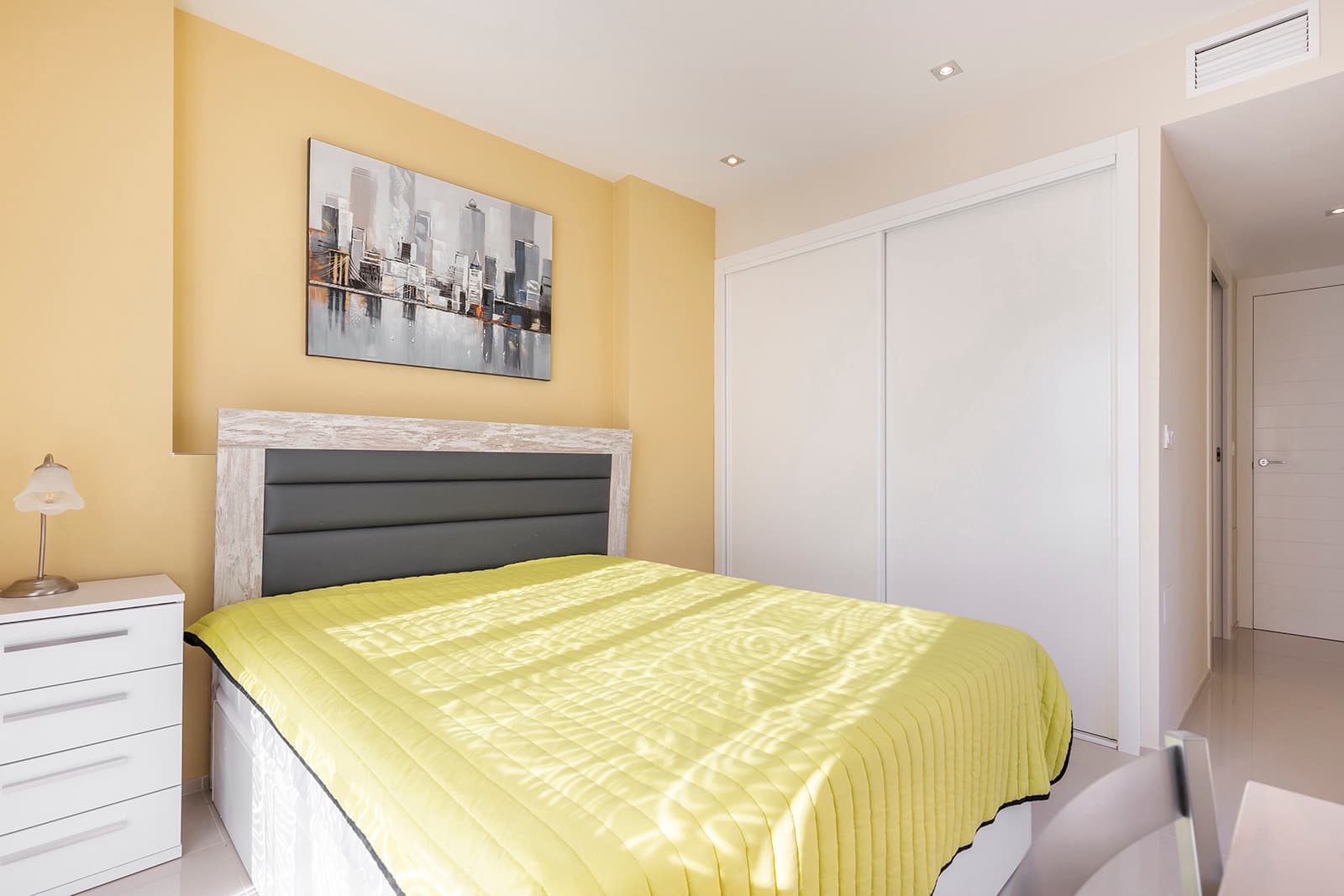 Chalet de 5 habitaciones en La Zenia en venta con piscina - 895.000 € (Ref: 9989478)