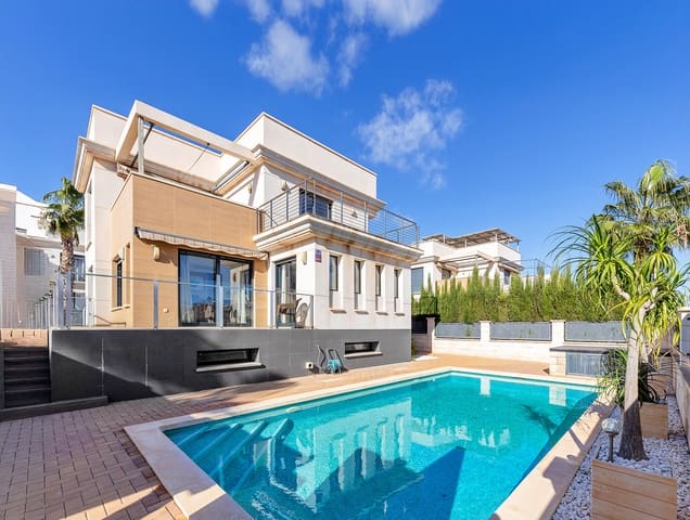 5 soverom Villa til salgs i La Zenia, Orihuela med svømmebasseng - € 895 000 (Ref: 9989478)
