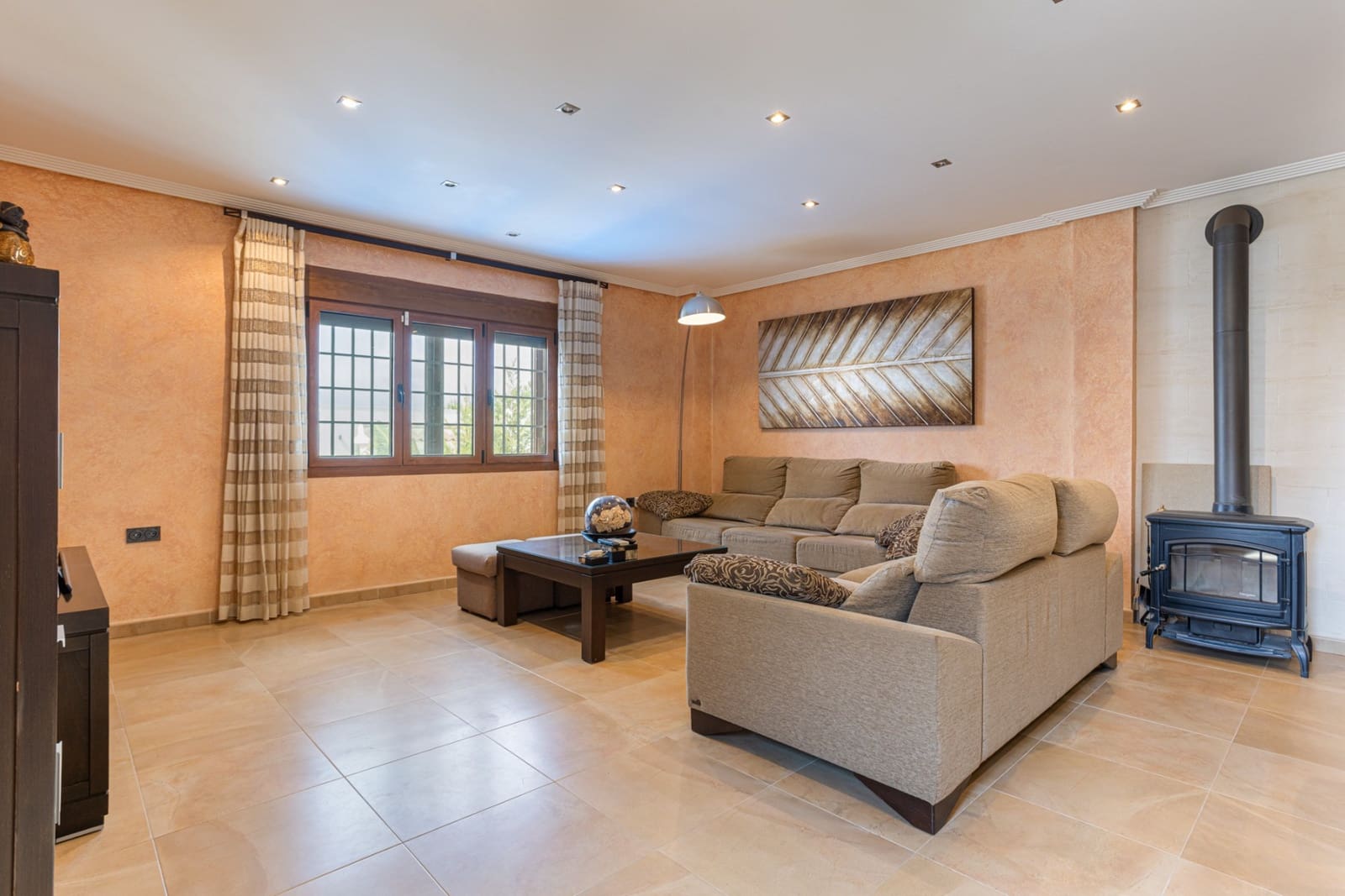 4 soveværelse Villa til salg i Los Montesinos med swimmingpool garage - € 750.000 (Ref: 9996328)