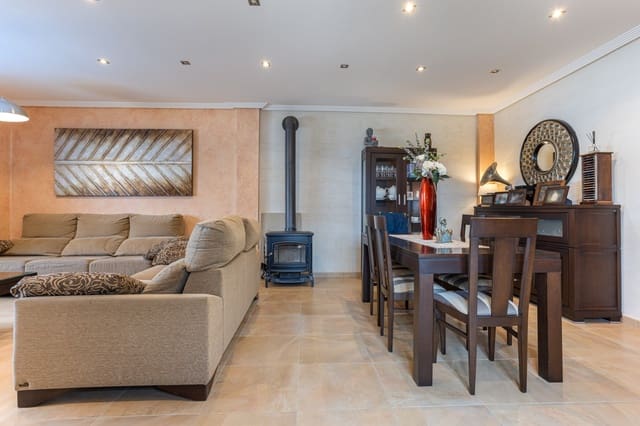 4 soveværelse Villa til salg i Los Montesinos med swimmingpool garage - € 750.000 (Ref: 9996328)