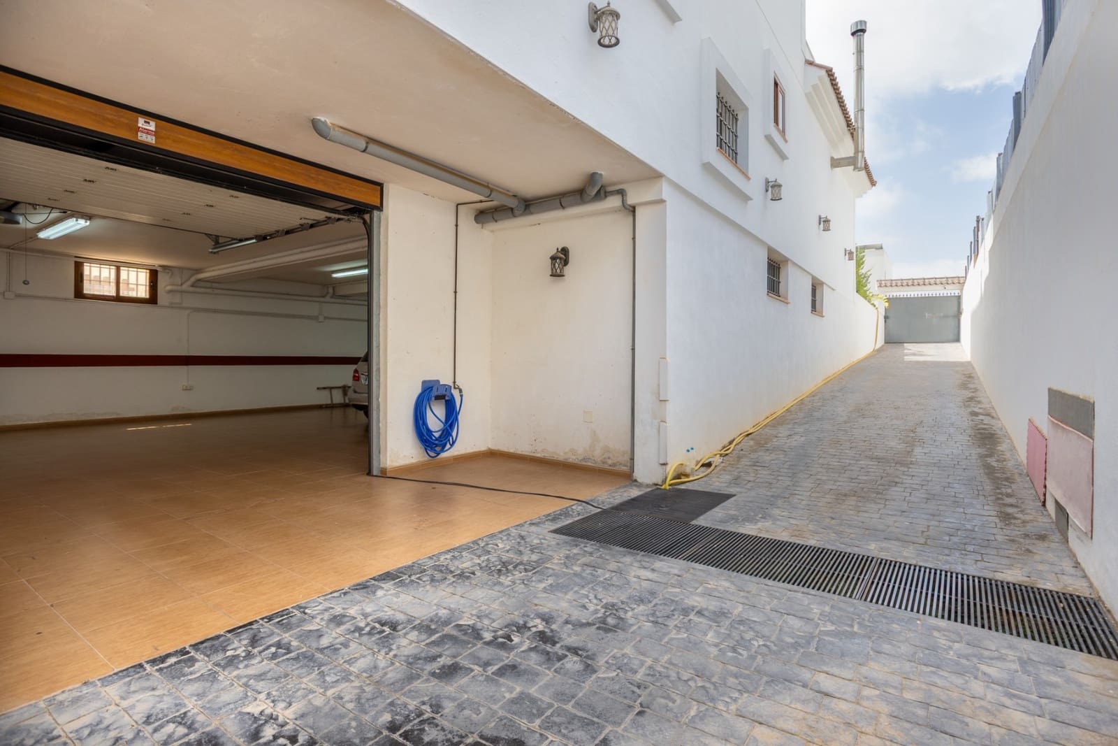 4 soveværelse Villa til salg i Los Montesinos med swimmingpool garage - € 750.000 (Ref: 9996328)