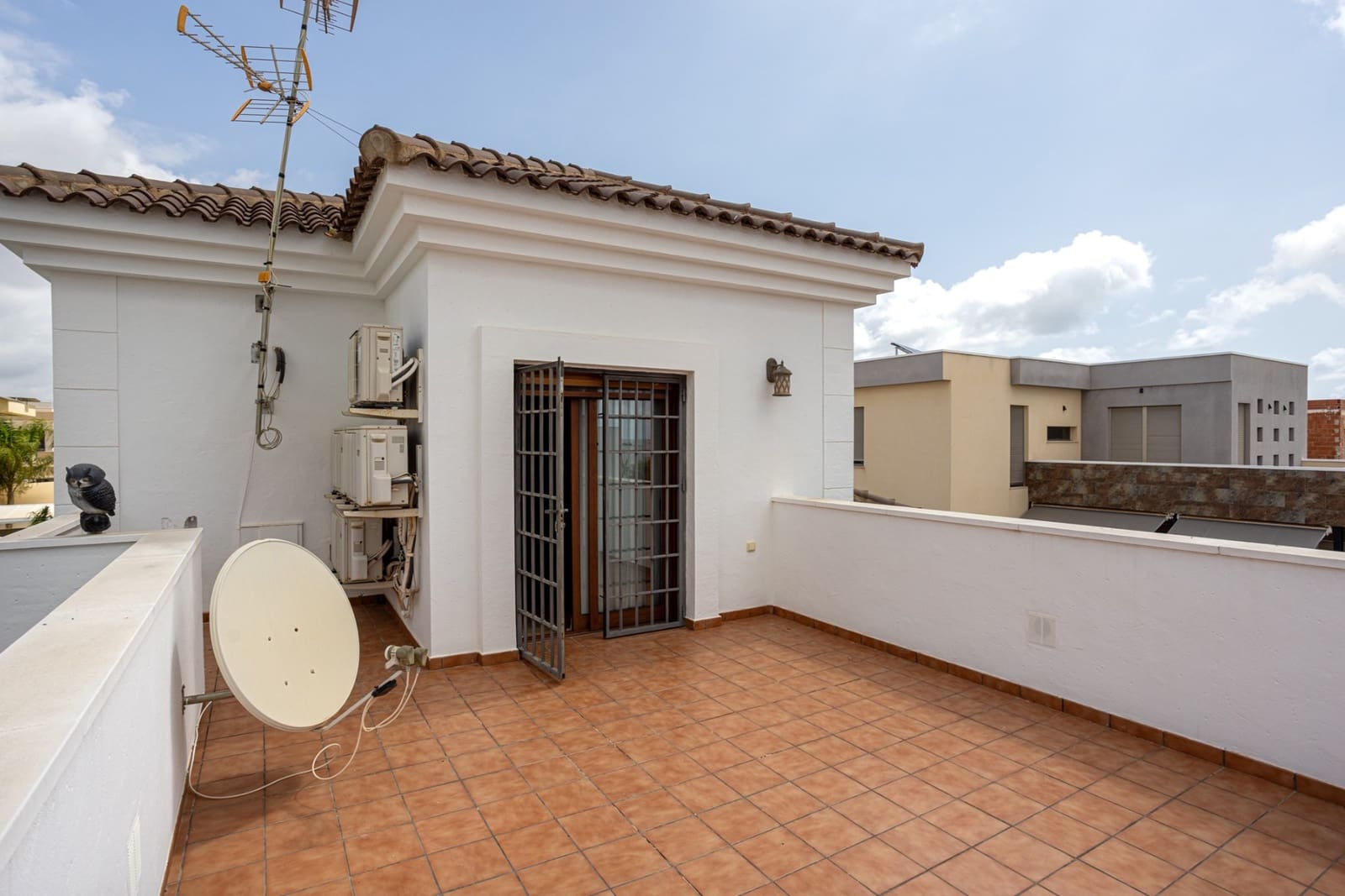4 soveværelse Villa til salg i Los Montesinos med swimmingpool garage - € 750.000 (Ref: 9996328)