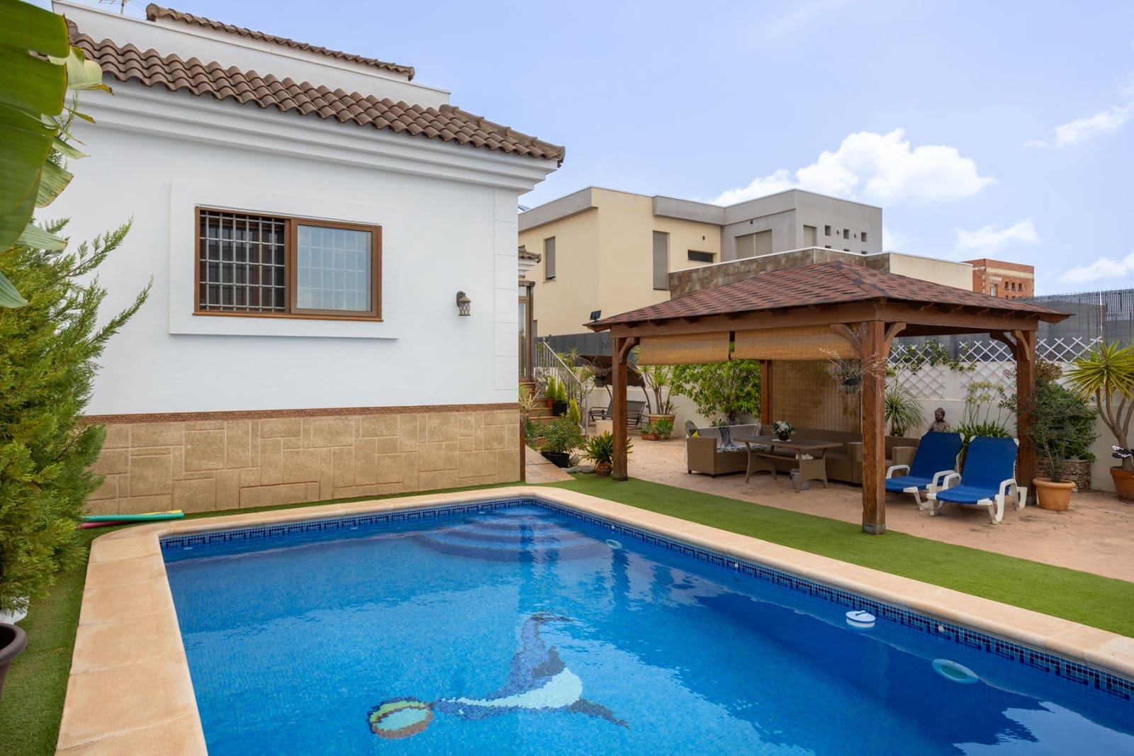 4 soveværelse Villa til salg i Los Montesinos med swimmingpool garage - € 750.000 (Ref: 9996328)