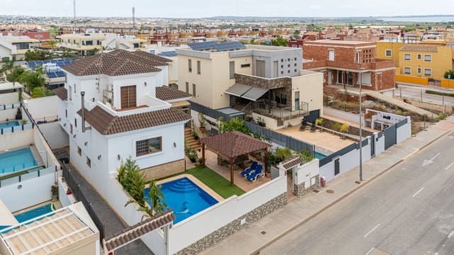 4 soveværelse Villa til salg i Los Montesinos med swimmingpool garage - € 750.000 (Ref: 9996328)