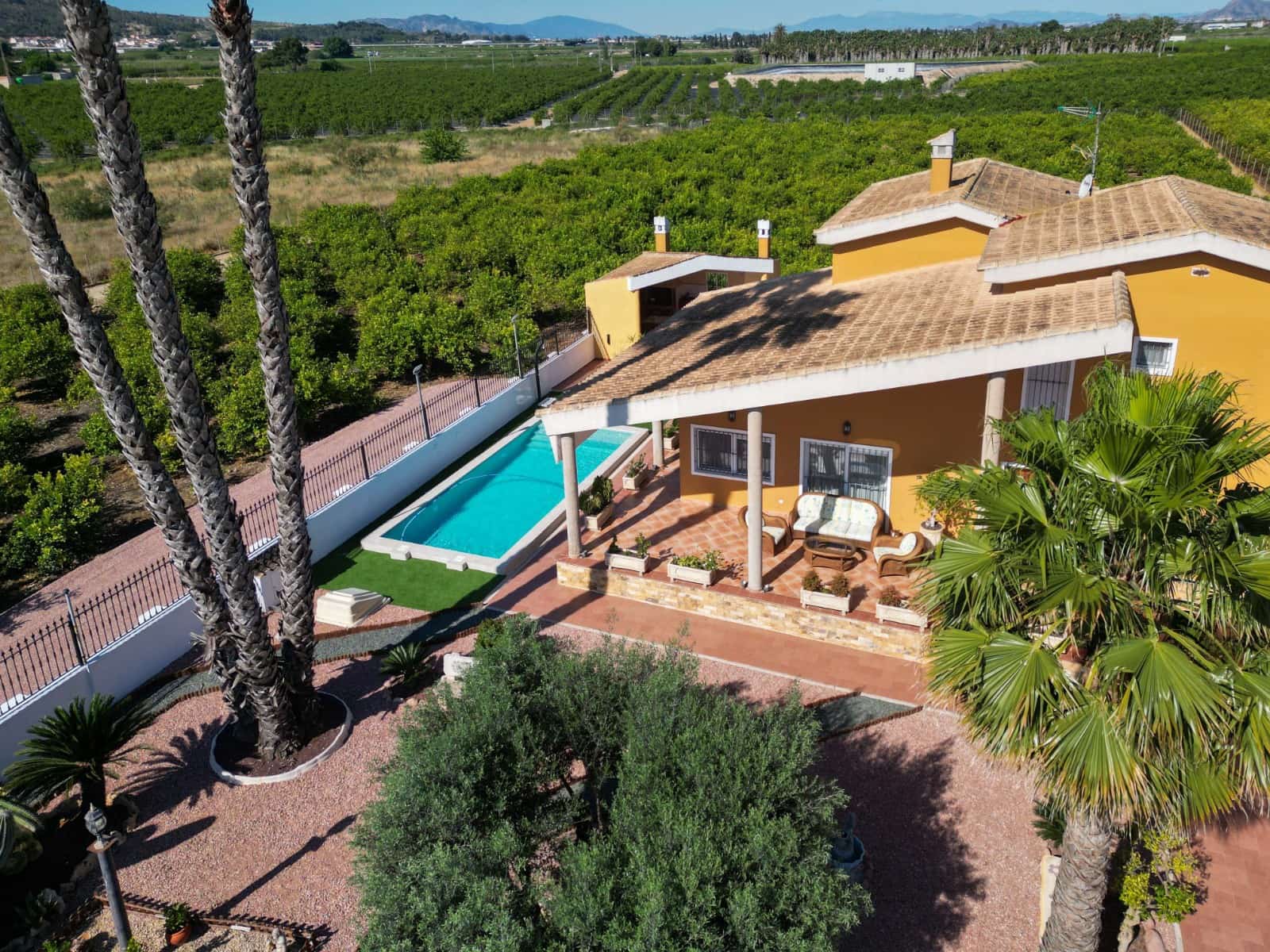 4 soveværelse Finca/Landehus til salg i Orihuela med swimmingpool garage - € 675.000 (Ref: 9996330)