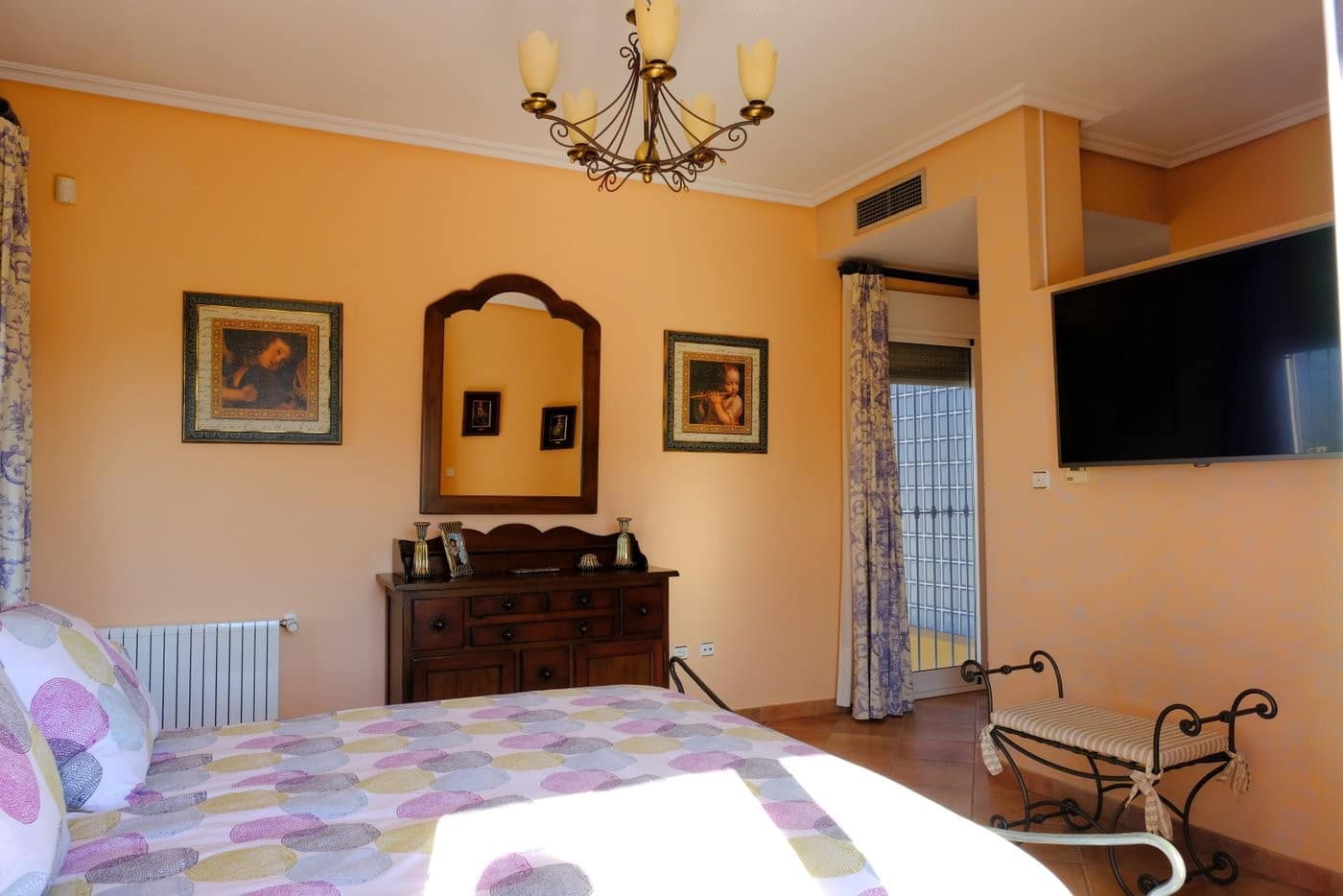 4 soveværelse Finca/Landehus til salg i Orihuela med swimmingpool garage - € 675.000 (Ref: 9996330)