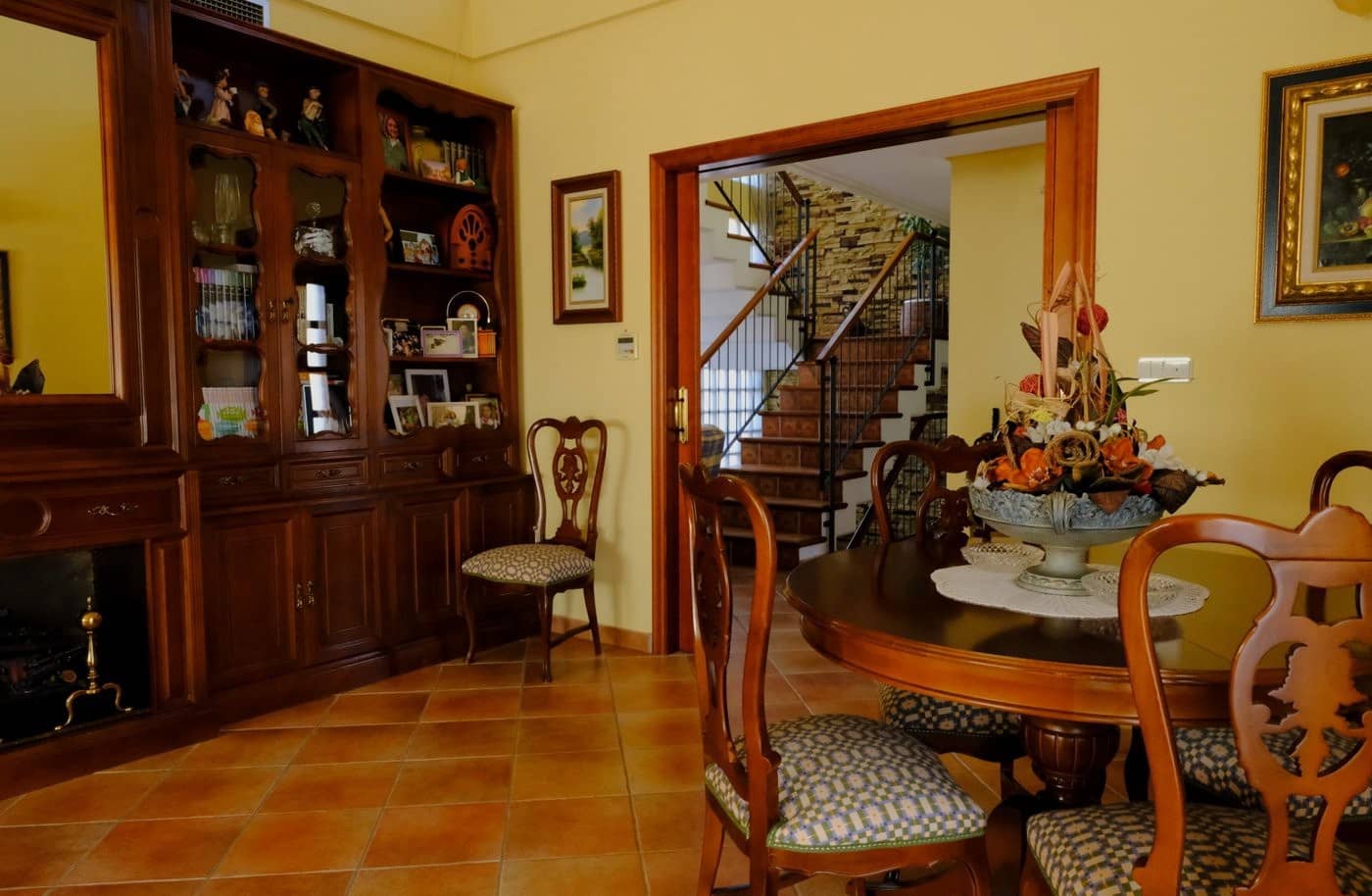 4 soveværelse Finca/Landehus til salg i Orihuela med swimmingpool garage - € 675.000 (Ref: 9996330)