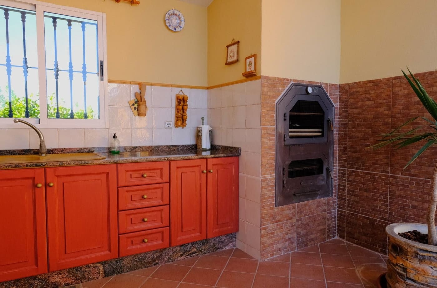 4 soveværelse Finca/Landehus til salg i Orihuela med swimmingpool garage - € 675.000 (Ref: 9996330)
