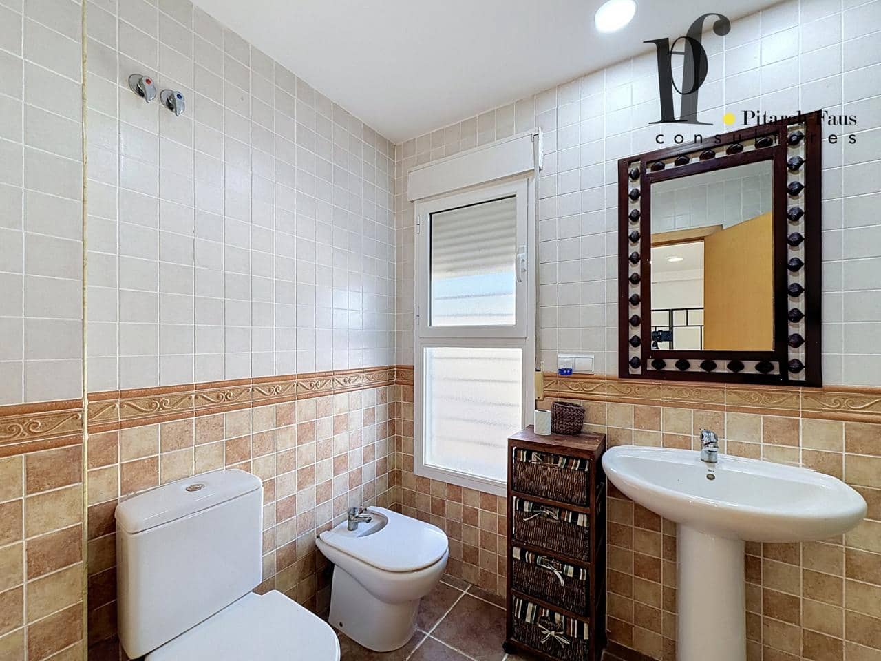 4 soverom Villa til salgs i La Pobla de Vallbona med svømmebasseng - € 390 000 (Ref: 10144942)