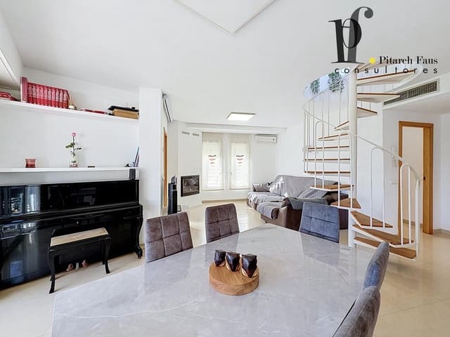 4 soveværelse Villa til salg i La Pobla de Vallbona med swimmingpool - € 390.000 (Ref: 10144942)