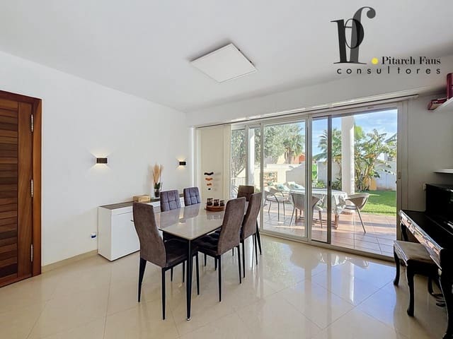 4 soveværelse Villa til salg i La Pobla de Vallbona med swimmingpool - € 390.000 (Ref: 10144942)