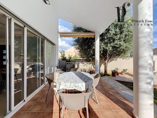 4 soveværelse Villa til salg i La Pobla de Vallbona med swimmingpool - € 390.000 (Ref: 10144942)