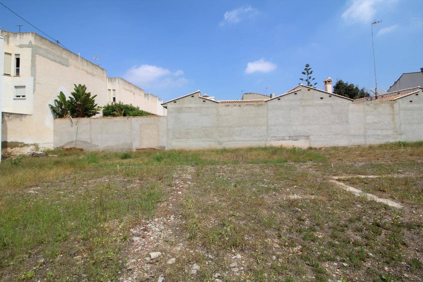 Teren niezagospodarowany na sprzedaż w La Pobla de Vallbona - 130 000 € (Ref: 6062173)