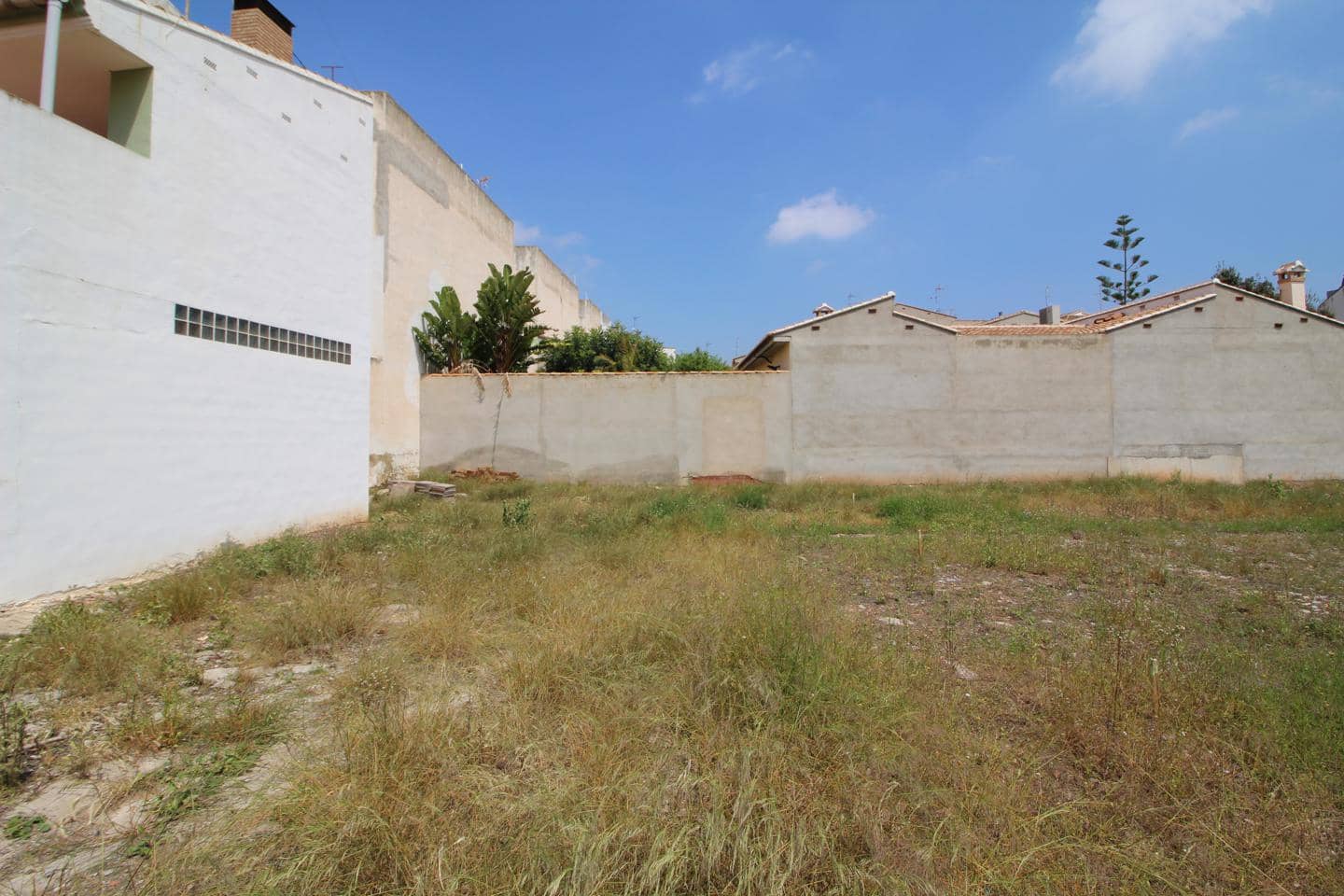 Teren niezagospodarowany na sprzedaż w La Pobla de Vallbona - 130 000 € (Ref: 6062173)