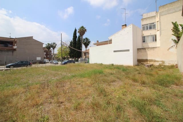 Teren niezagospodarowany na sprzedaż w La Pobla de Vallbona - 130 000 € (Ref: 6062173)