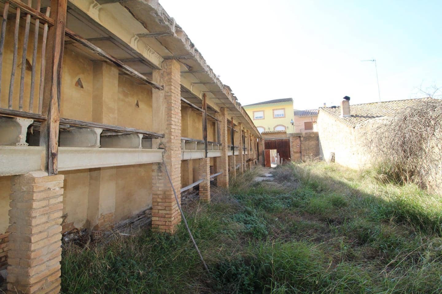 Grunde uden byggetilladelser til salg i La Pobla de Vallbona - € 108.000 (Ref: 6332429)