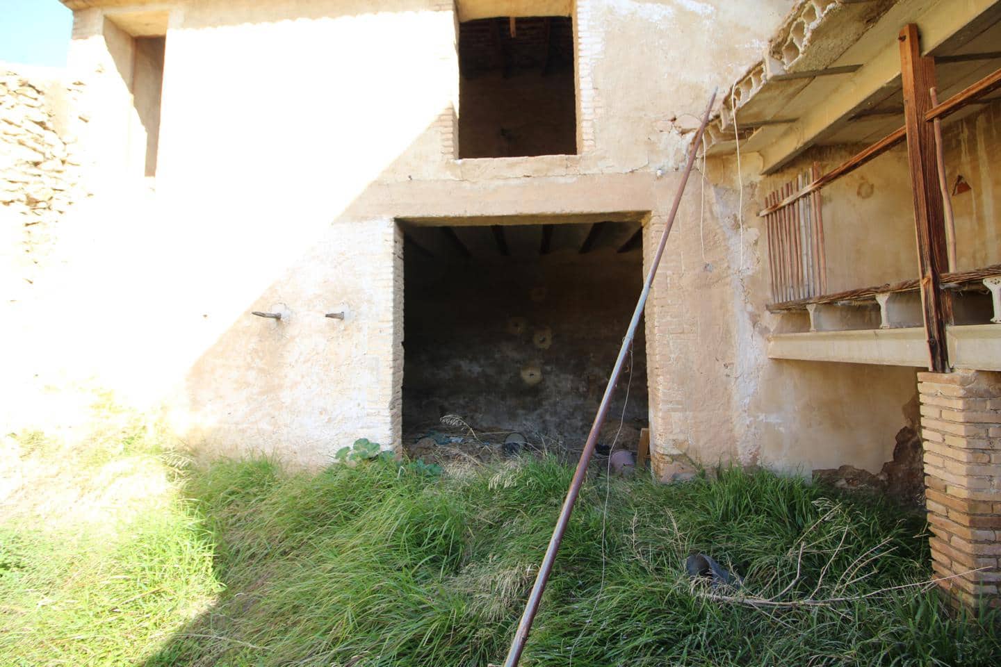 Grunde uden byggetilladelser til salg i La Pobla de Vallbona - € 108.000 (Ref: 6332429)