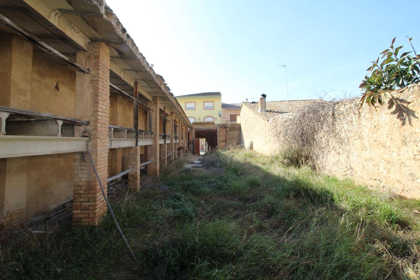 Undeveloped Land for sale in La Pobla de Vallbona - € 135,000 (Ref: 6332429)
