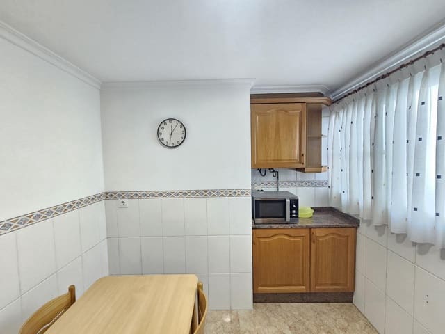 4 bedroom Flat for rent in La Pobla de Vallbona with garage - € 1,200 (Ref: 6677017)