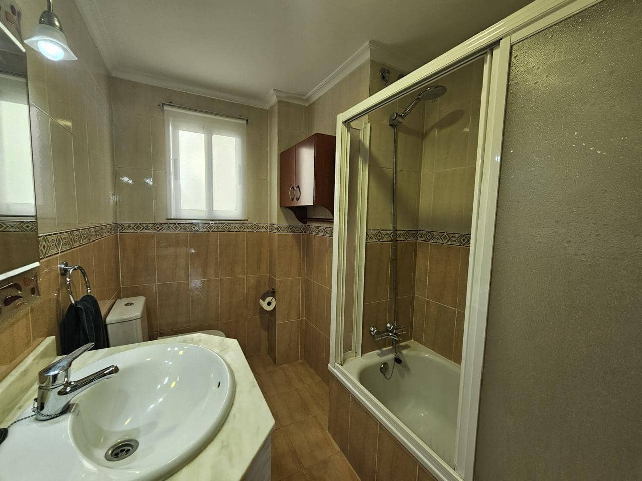 4 quarto Apartamento para arrendar em La Pobla de Vallbona com garagem - 1 200 € (Ref: 6677017)