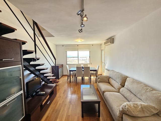 4 bedroom Flat for rent in La Pobla de Vallbona with garage - € 1,200 (Ref: 6677017)