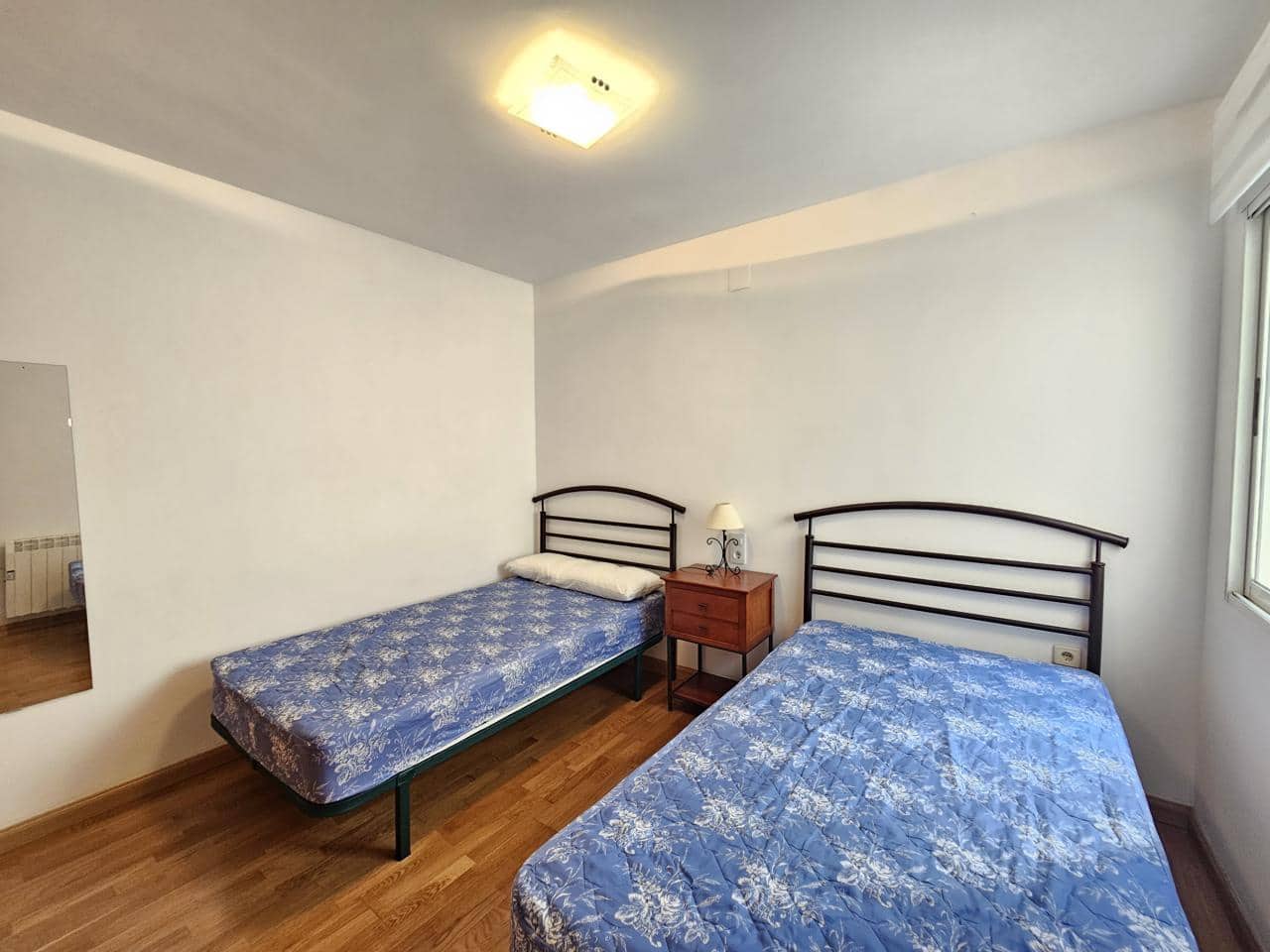 4 quarto Apartamento para arrendar em La Pobla de Vallbona com garagem - 1 200 € (Ref: 6677017)