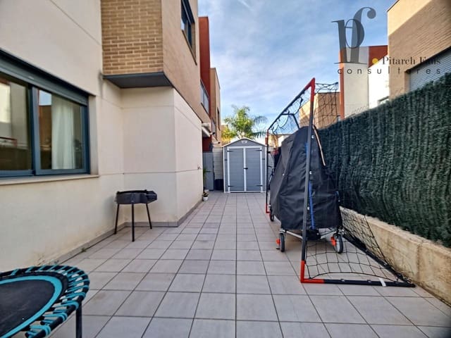 4 quarto Moradia para arrendar em La Pobla de Vallbona com piscina garagem - 2 600 € (Ref: 7065701)