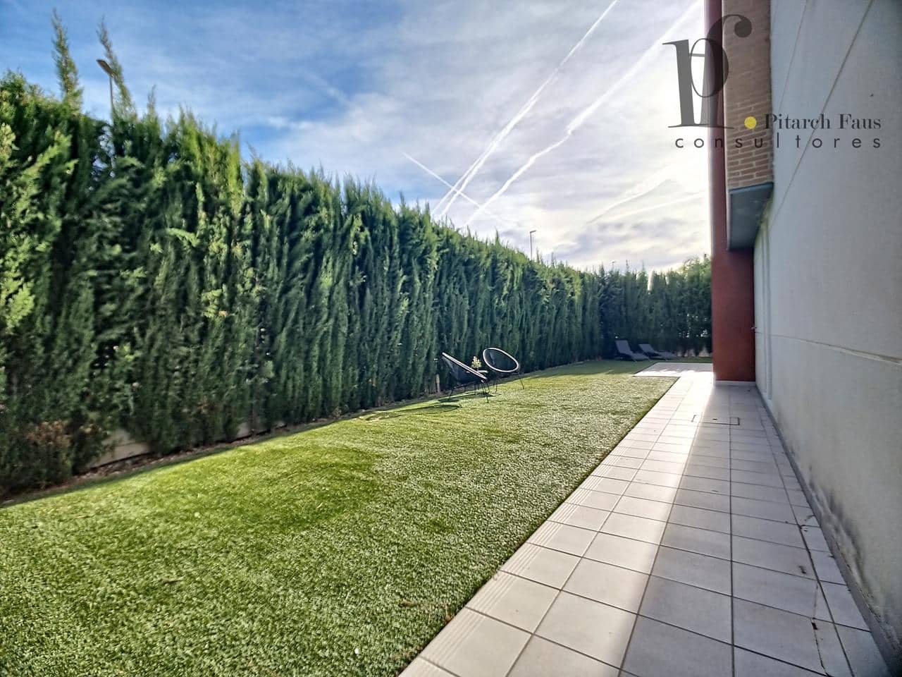 Chalet de 4 habitaciones en La Pobla de Vallbona en alquiler con piscina garaje - 2.600 € (Ref: 7065701)