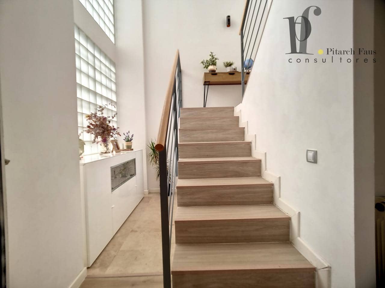 Chalet de 4 habitaciones en La Pobla de Vallbona en alquiler con piscina garaje - 2.600 € (Ref: 7065701)