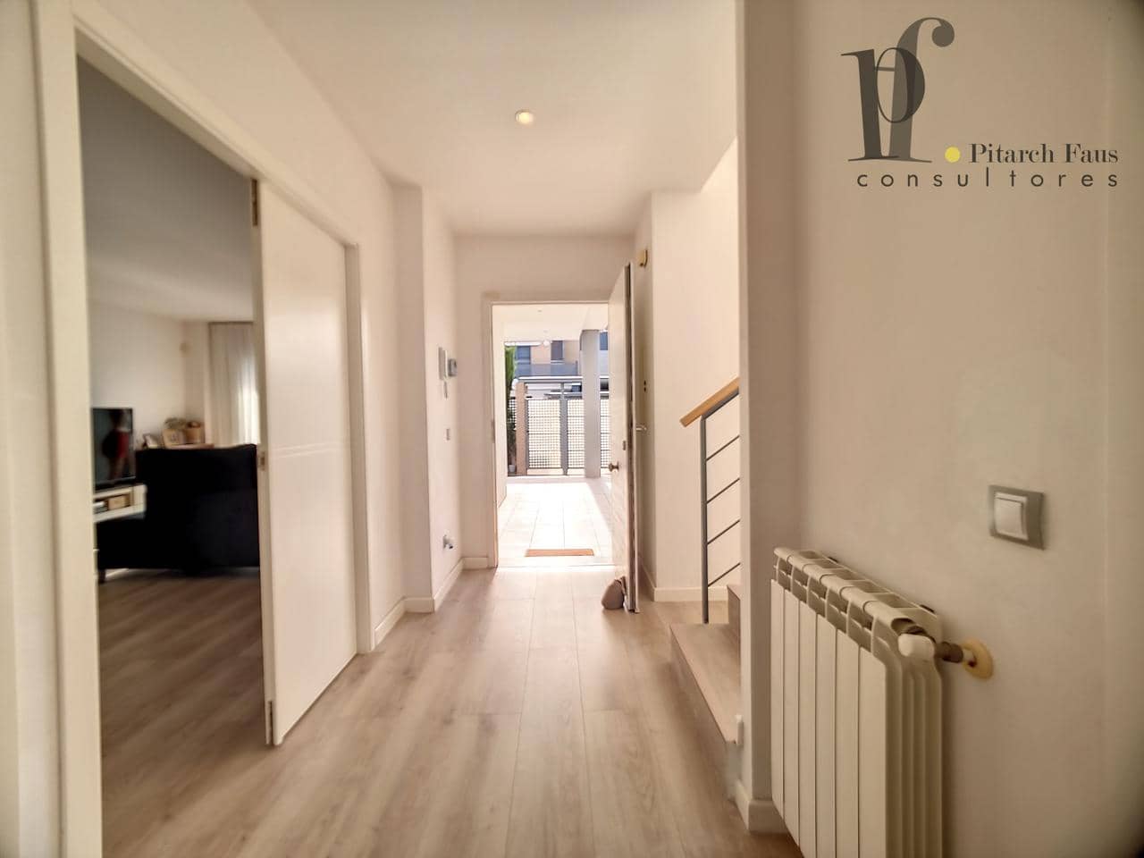 Chalet de 4 habitaciones en La Pobla de Vallbona en alquiler con piscina garaje - 2.600 € (Ref: 7065701)